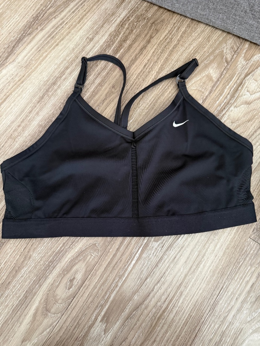 nike adjustable sports bra